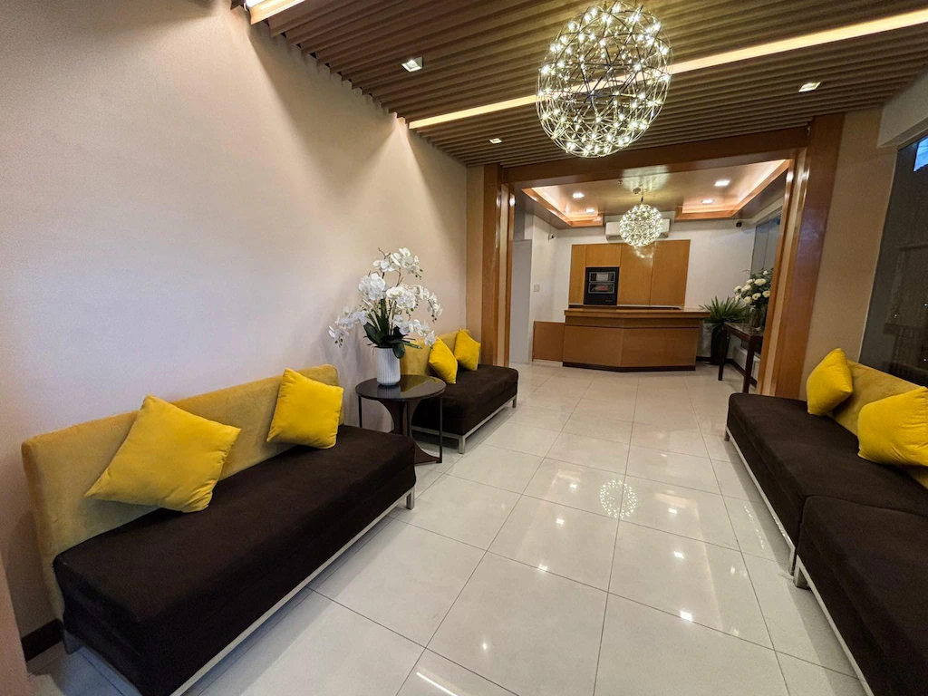 Luxelite Suites lobby and lounge